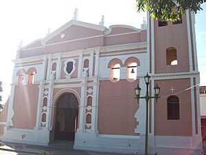 Archivo:Catedral de Barinas, Venezuela
