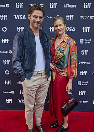 Archivo:Clement Ducol and Camille Dalmais the 2024 Toronto International Film Festival 2