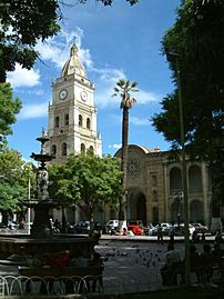 Archivo:Cochabamba-Plaza