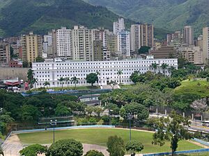 Archivo:Cuartel General de División Fernando Rodríguez del Toro