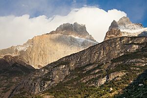 Archivo:Cuernos del Paine-2