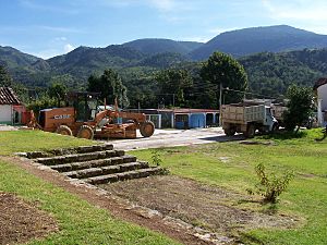 Archivo:Destrucción de Antiguas Aulas en San Juan Achiutla