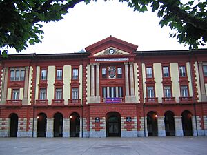 Archivo:Eibar ayuntamiento 1