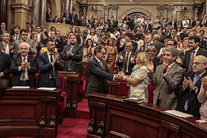 Archivo:El president Mas en acabar el ple de la llei de consultes