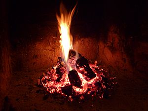 Archivo:Embers And Fire