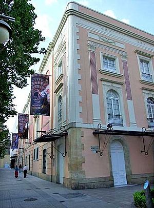 Archivo:Fachada del Gran Teatro de Córdoba