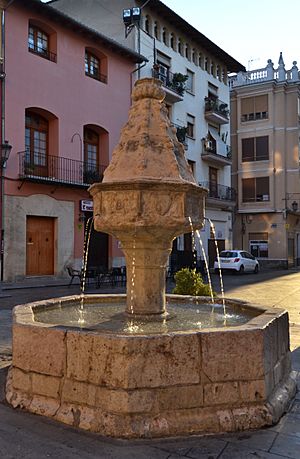 Archivo:Font gòtica de la Trinitat de Xàtiva