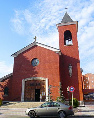 Archivo:Guardo - Iglesia de Santa Bárbara 04