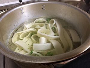 Archivo:Hōtō udon (1), 20161225