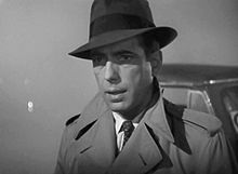 Archivo:Humphrey Bogart in Casablanca trailer