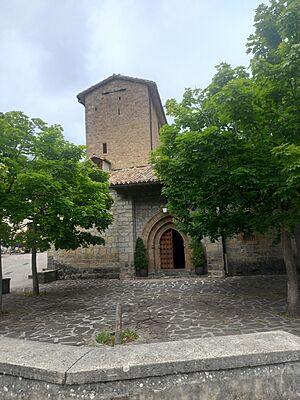 Archivo:Izas (Navarra) 03