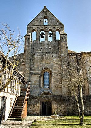Archivo:Monasterio Santa Maria la Real - Aguilar de Campoo2