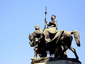 Archivo:Monumento a Isabel la Católica (Madrid) 02