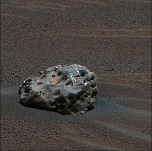 Archivo:PIA07269-Mars Rover Opportunity-Iron Meteorite