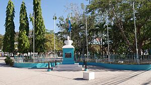 Archivo:Plaza De Las Banderas