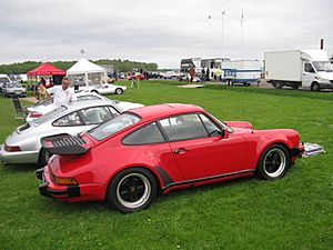 Archivo:Porsche 911 (930) Turbo (8759579256)