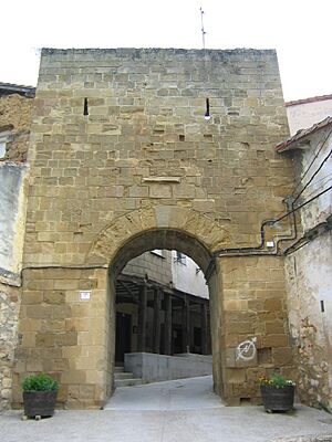Archivo:Salinillas puerta de abajo