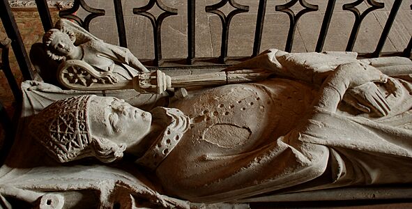 Sepulcro barbazan pamplona