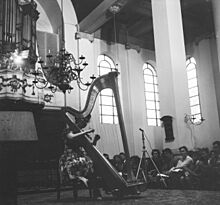 Slotconcert Internationale Harpweek 1963 Maria Rosa Calvo Manzano Ruiz (Spanje, Bestanddeelnr 915-3660.jpg