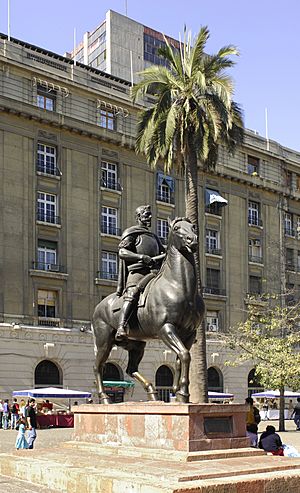 Archivo:Statue of Pedro de Valdivia (Santiago, Chile)