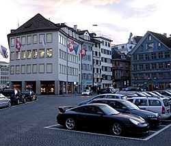 Archivo:Zürich.Fraumünsterplatz