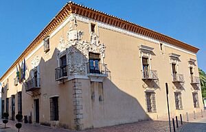 Archivo:Almendralejo - Palacio de Monsalud (Ayuntamiento de Almendralejo) 01