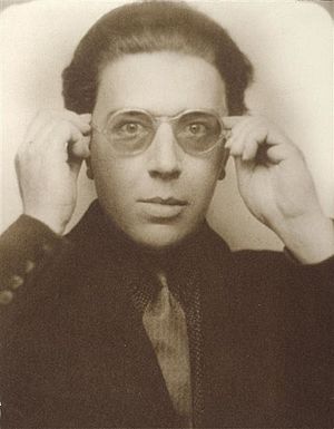 Archivo:André Breton 1924