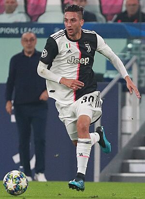 Archivo:Bentancur-juventus-2019 (cropped)