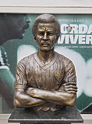 Busto de Assis na sede do Fluminense.jpg
