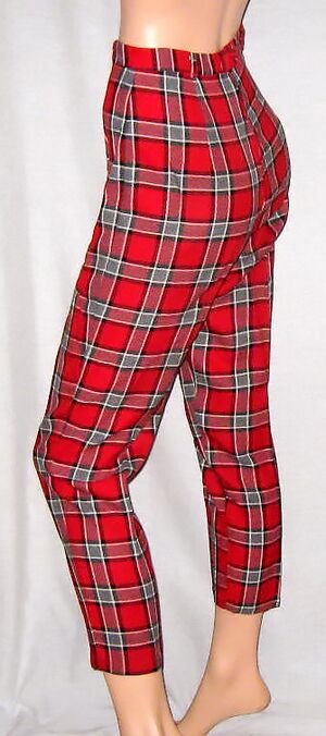 Archivo:Capri Pants left view