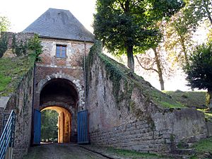 Doullens citadelle (intérieur) 5.jpg