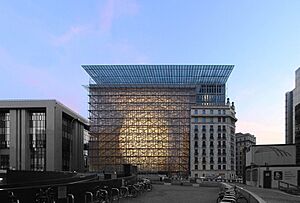 Archivo:Europa building February 2016