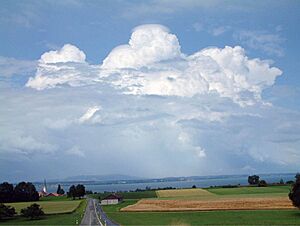 Archivo:Gewitterwolke superzelle