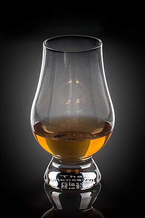 Archivo:Glencairn Glass-pjt