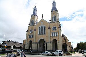 Archivo:Iglesia de Castro