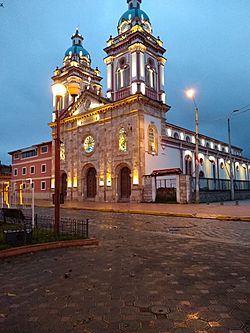 Iglesia de Sinincay, Cuenca, Ecuador.jpg