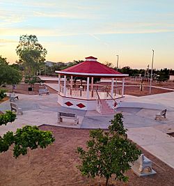 Kiosco del Ejido Teniente Juan de la Barrera.jpg