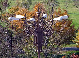 Archivo:Lamppost bgiu