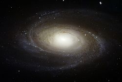 Archivo:Messier 81 HST