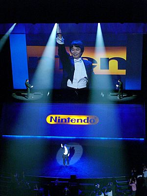 Archivo:Miyamoto-san conductor E3