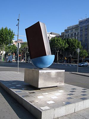 Archivo:Monument al llibre - Joan Brossa - Barcelona
