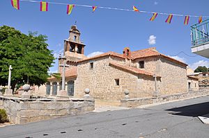 Archivo:Muñogalindo-Iglesia de San Lucas evangelista