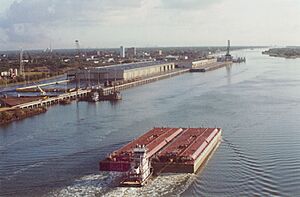 Archivo:Port Scene.