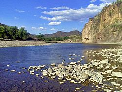 Archivo:Río mayo en Mesa Colorada