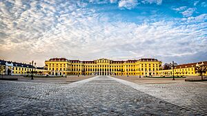 Archivo:Schönbrunn palace