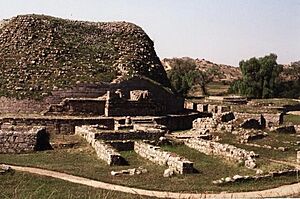 Archivo:Taxila1