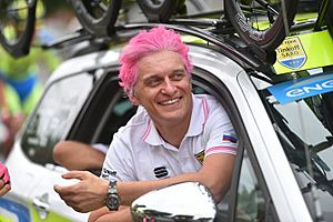 Archivo:Tinkov en coche de equipo