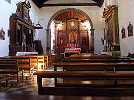 Archivo:Vilaflor Church of St Peter inside