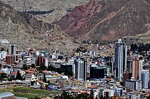 Vista del barrio de Calacoto, La Paz, Bolivia