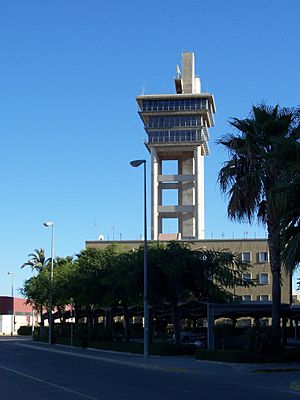 Archivo:Algeciras nuevatorre del espolon
